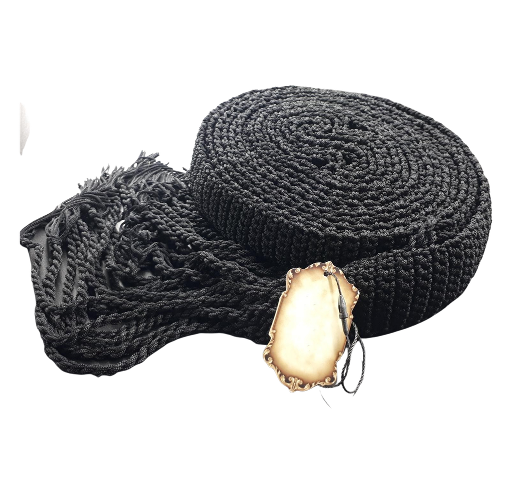 Nuah Handmade Knitted Gartel with Bag
