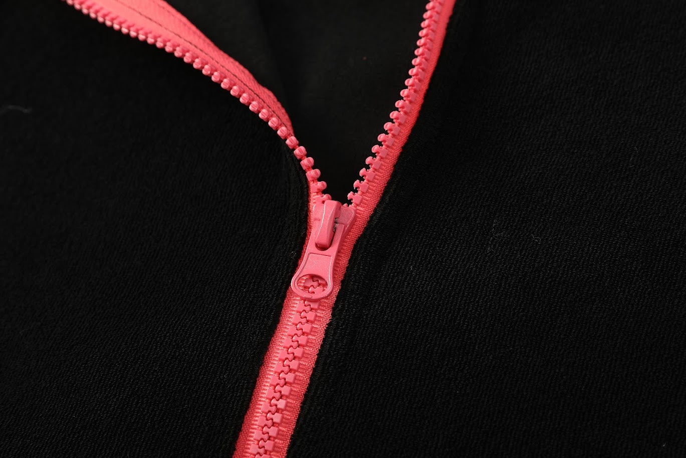 LandsKid Girls Terry Robe w/ Zipper - Black/Mauve -